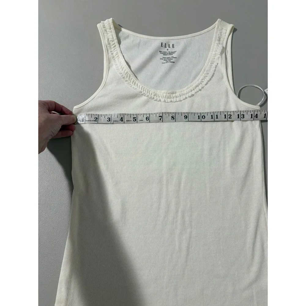 ELLE Cream Ribbed Tank‎ Top Ruffle Neck Sleeveless Basic Layering Top Small